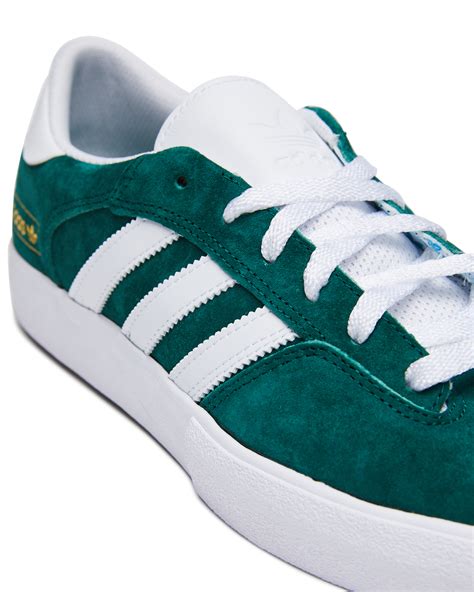 adidas groene sneakers|Adidas green sneakers.